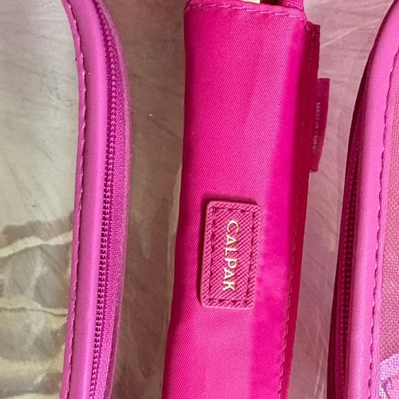 Calpak dragonfruit Transparent Travel Case- Medium Size - Picture 8 of 8